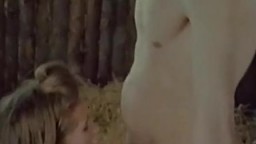 Мужик зоофил засадил свинье в свинарнике и брызгнул спермой на жопу зоо порно видео